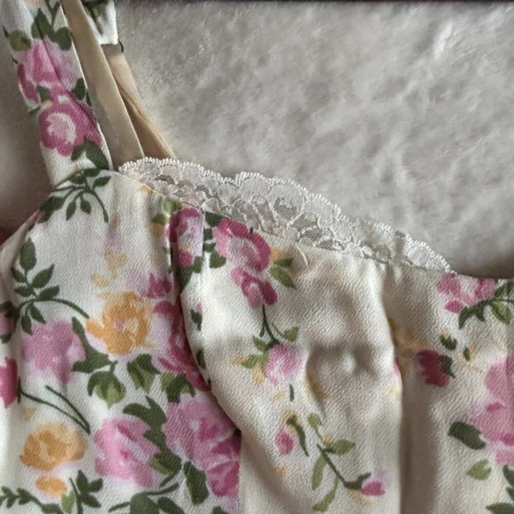 Reformation White Pink Floral Maxi Dress with Lace Details Size 0 (XS) - Picture 7 of 9